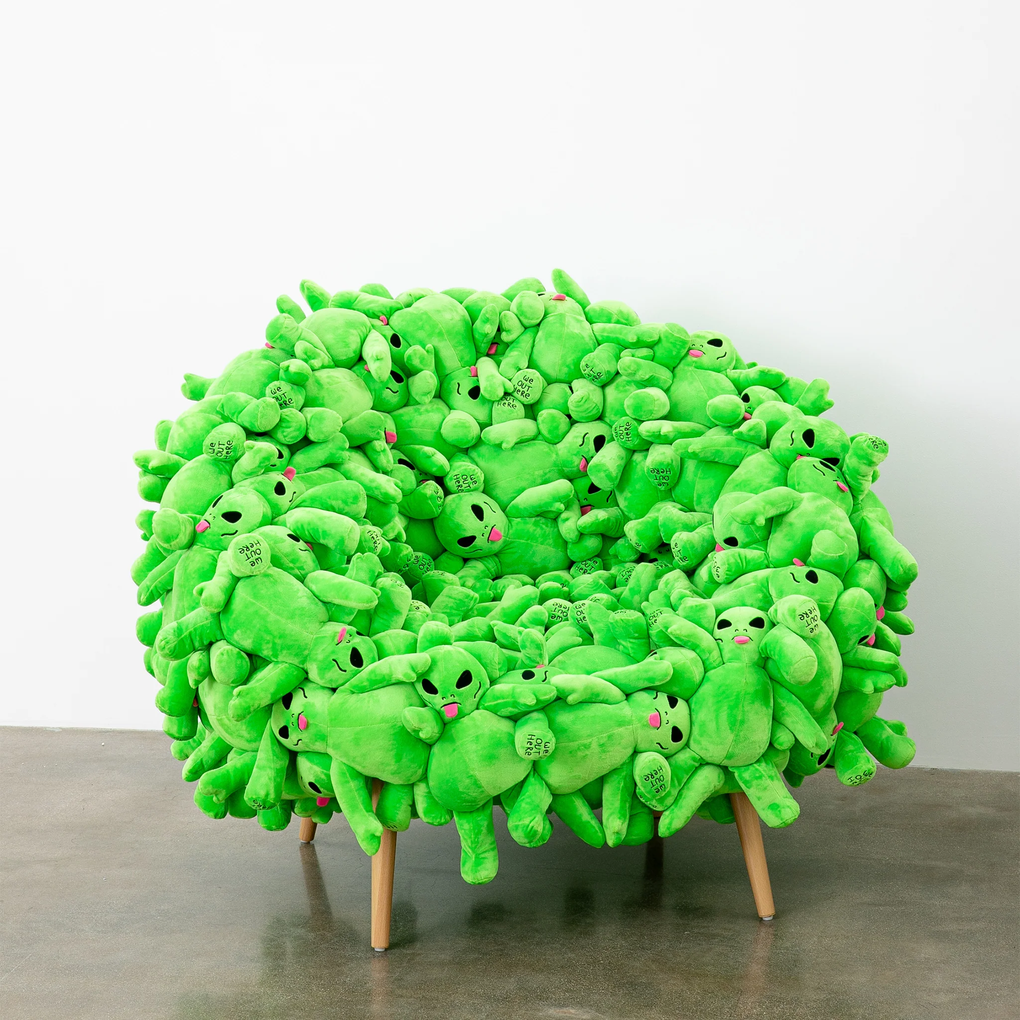 Alien Style Chair Alien Plush Chair - RIPNDIP